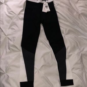 Alala leggings
